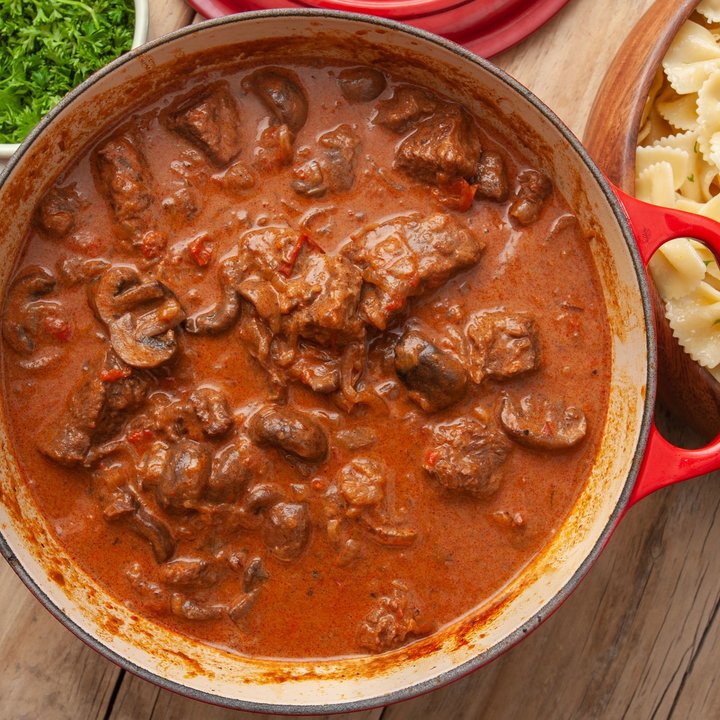 easy-hungarian-goulash-recipe-1805923-hero-01-0dd1f354032a41dd82b6e807b0161e6b.jpg