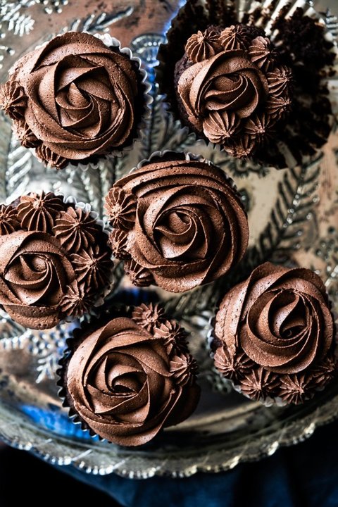 Gluten-Free-Keto-Chocolate-Cupcakes-Gnom-Gnom-5-1.jpg