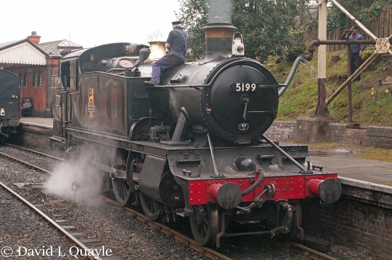 5199-at-llangollen-april-2016.thumb.jpg.25152374faa11ba050da1cc4a98fcaef.jpg
