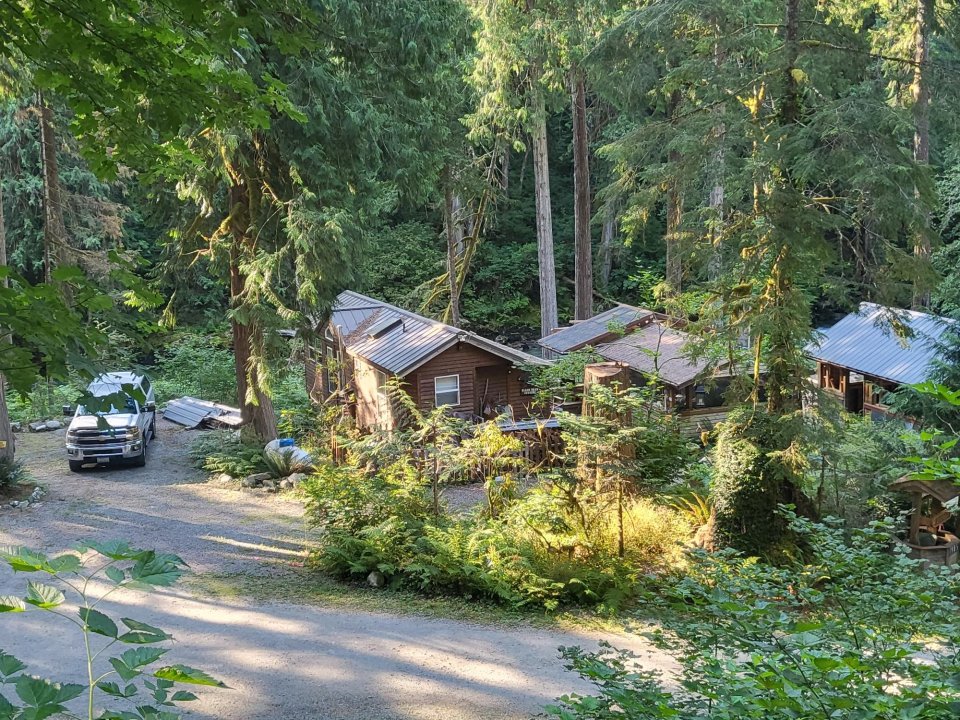 Cabin 3.jpg